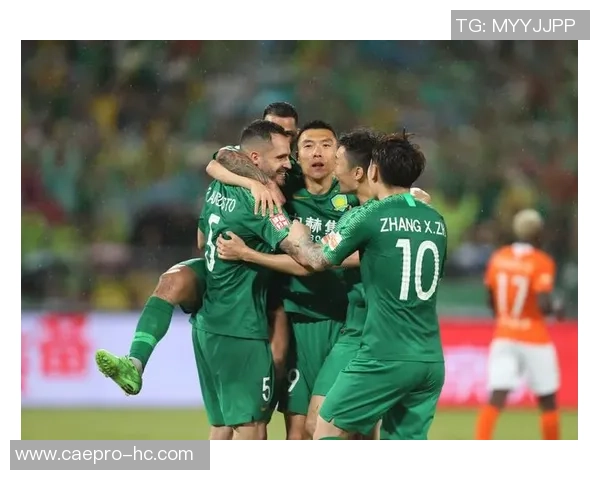 武汉排球队团队协作引发热议球员间默契与配合的争议探讨